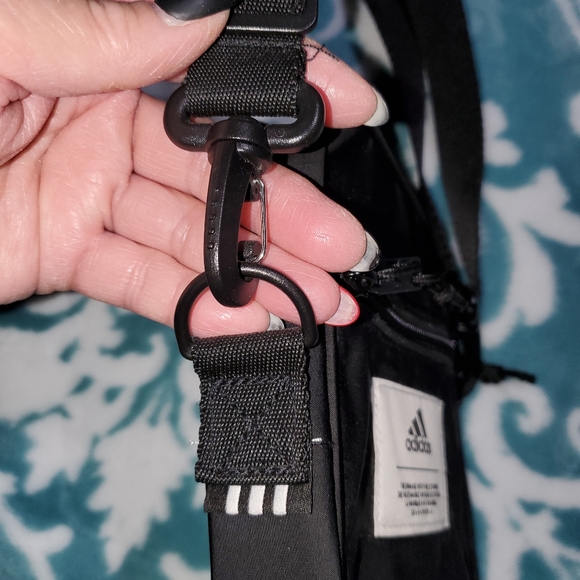 ADIDAS crossbody - Picture 4 of 10